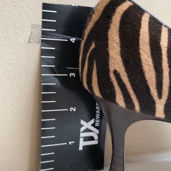 Manolo Blahnik PARA zebra print pump - Picture 12 of 13